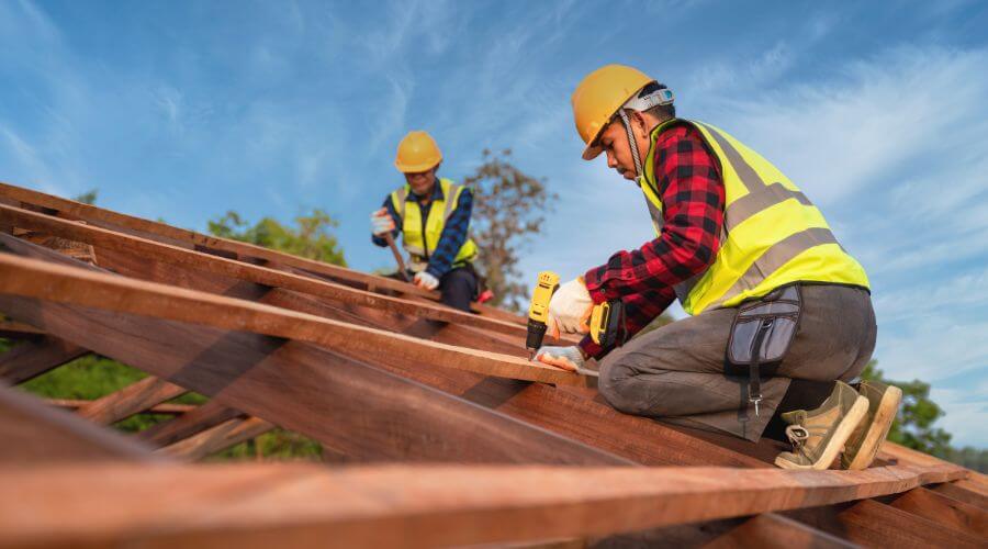 Professional residential roofers in Snover, MI